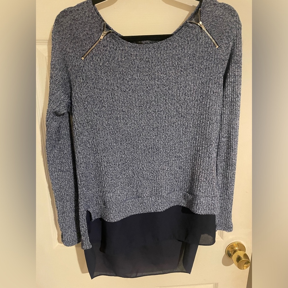 Design Labs Lord & Taylor super soft blouse. Blue. XL